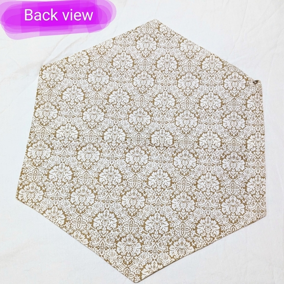 Handmade, quilted table decor with matching coasters, winter themed, brand new - Picture 9 of 9